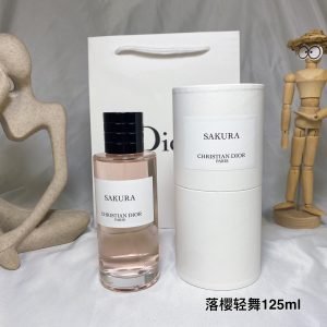 Dior Sakura, 2018 100ml 迪奥 典藏系列-落樱轻舞
